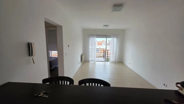 Departamentos, pisos y semipisos en Alquiler — Santiago del Estero 3100