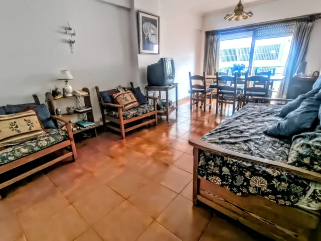 Departamentos, pisos y semipisos en Venta — Balcarce 2900