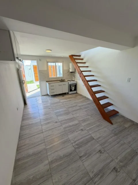 Dúplex en Venta — Chingolo 100