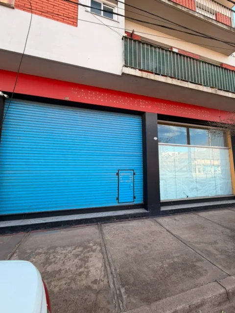 Locales en Alquiler — Luro 7219