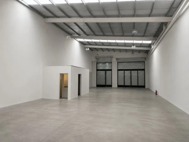 Locales en Alquiler — Juan Bautista justo 4430