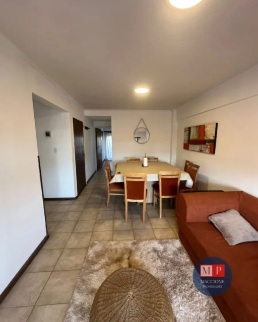 Departamentos, pisos y semipisos en Venta — Derqui 954