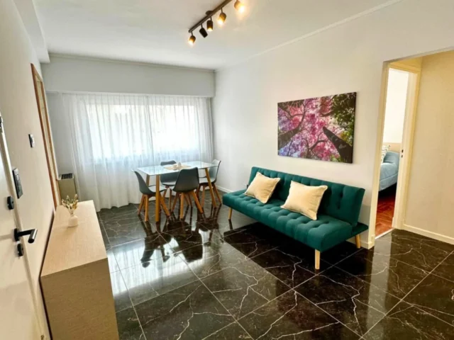 Departamentos, pisos y semipisos en Venta — Bolivar 2711