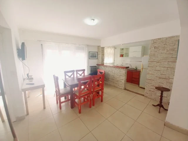 Departamentos, pisos y semipisos en Alquiler por Día — Diag Alberdi 2300