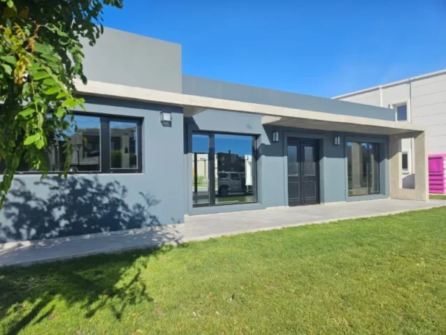 Casas, chalets en Venta — Rumenco Joven