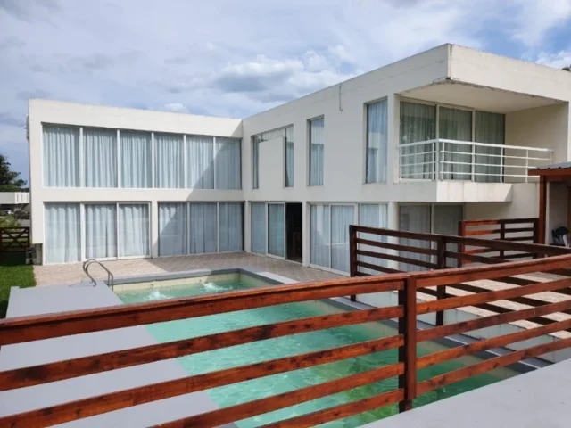 Casas, chalets en Venta — jorge newbery 5000