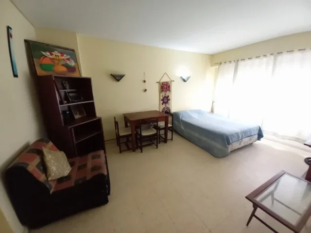Departamentos, pisos y semipisos en Alquiler — Falucho 1400