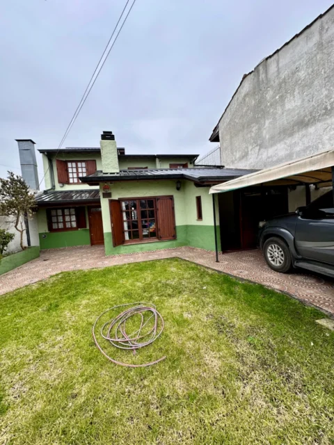 Casas, chalets en Venta — Ituzaingó 5900