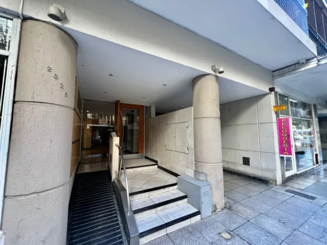 Departamentos, pisos y semipisos en Venta — ALT. BROWN 2328