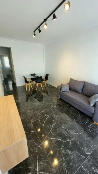 Departamentos, pisos y semipisos en Venta — Moreno 2287