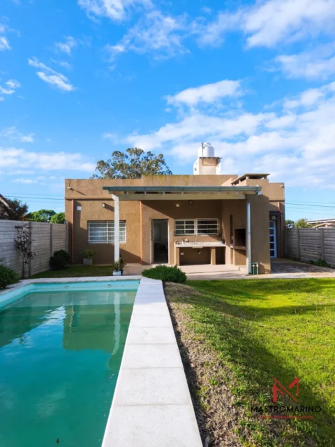 Casas, chalets en Venta — C. 465 769