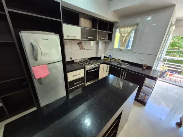 Departamentos, pisos y semipisos en Alquiler — Córdoba 4220