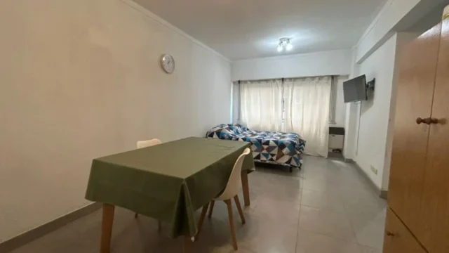 Departamentos, pisos y semipisos en Alquiler Temporario — Alberti 2234