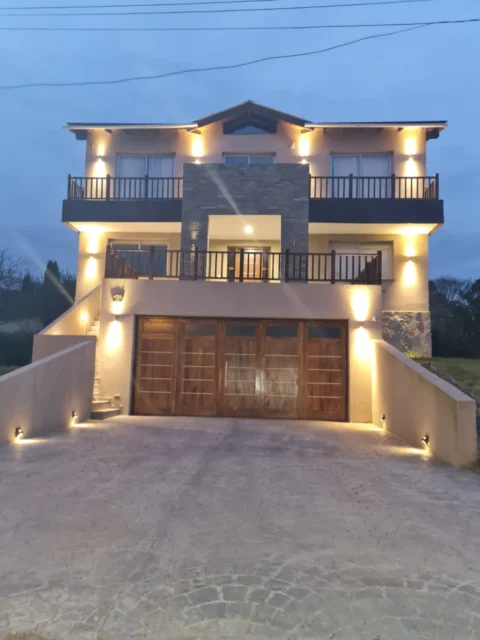Casas, chalets en Venta — C. Leandro 38