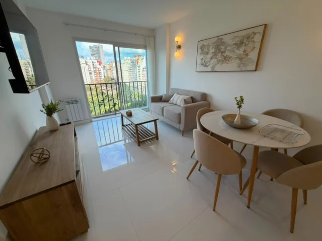 Departamentos, pisos y semipisos en Venta — Bolivar al 2100