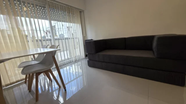 Departamentos, pisos y semipisos en Venta — Moreno 2200