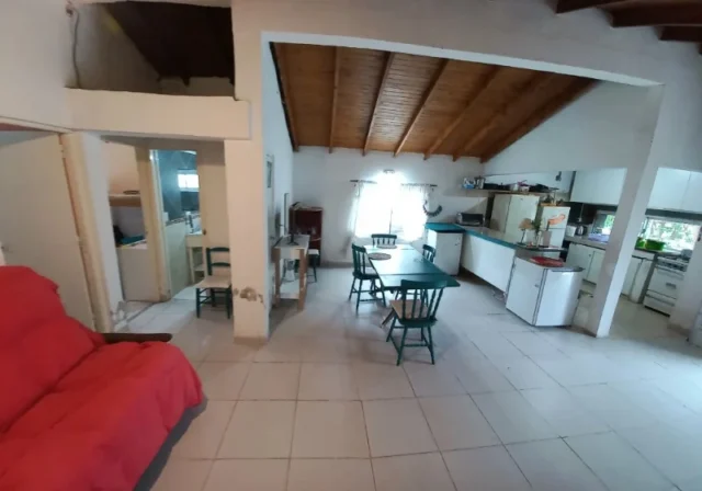 Casas, chalets en Venta — C. 18