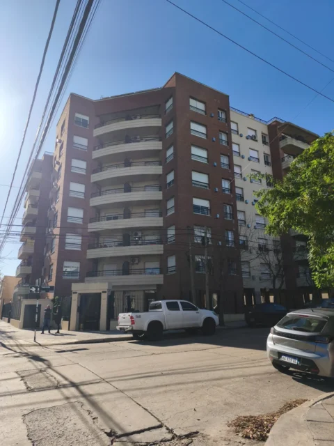Departamentos, pisos y semipisos en Venta — Catamarca 3592
