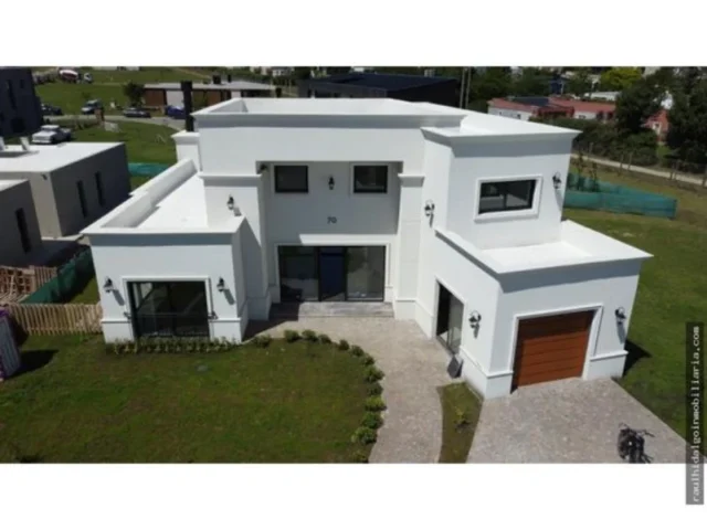 Casas, chalets en Venta — Arenas Chico