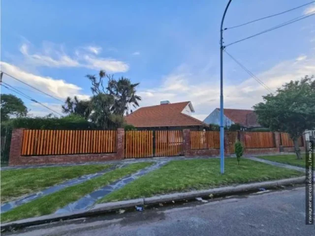 Casas, chalets en Alquiler por Día — Darregueira 3010