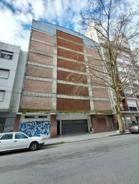 Cocheras y garages en Venta — Falucho 1545