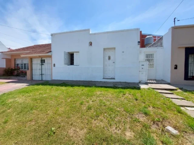 Casas, chalets en Venta — RAFAEL DE RIEGO 555