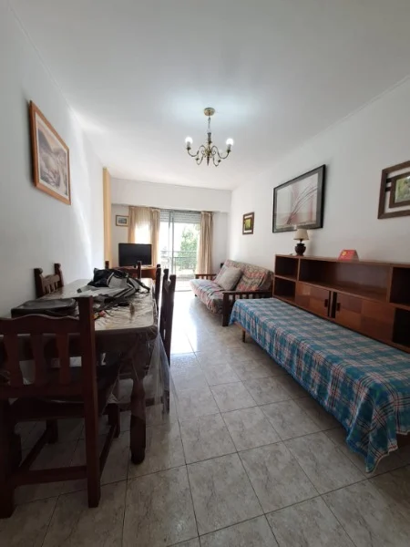 Departamentos, pisos y semipisos en Alquiler para Estudiantes — Bolívar 2630
