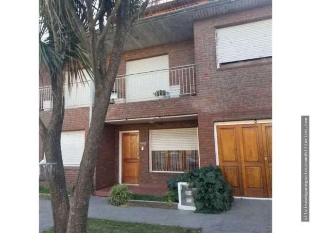 Casas, chalets en Venta — Belgrano 7200