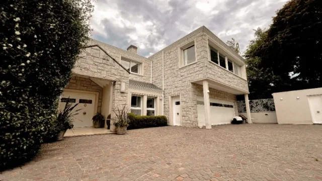 Casas, chalets en Venta — PAUNERO  3800