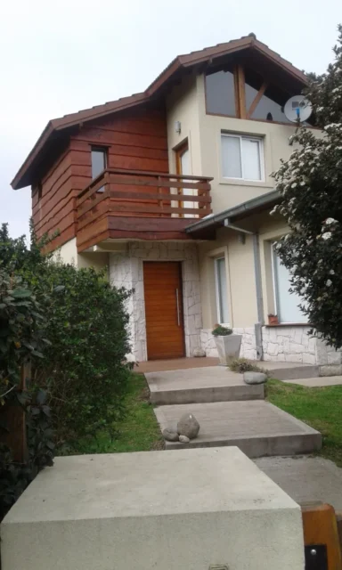 Casas, chalets en Alquiler — C. Felipe 245