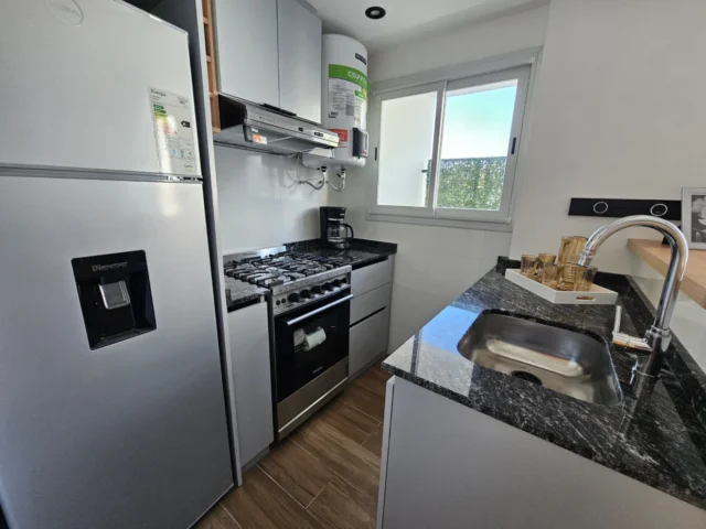 Departamentos, pisos y semipisos en Venta — Bolívar 2306